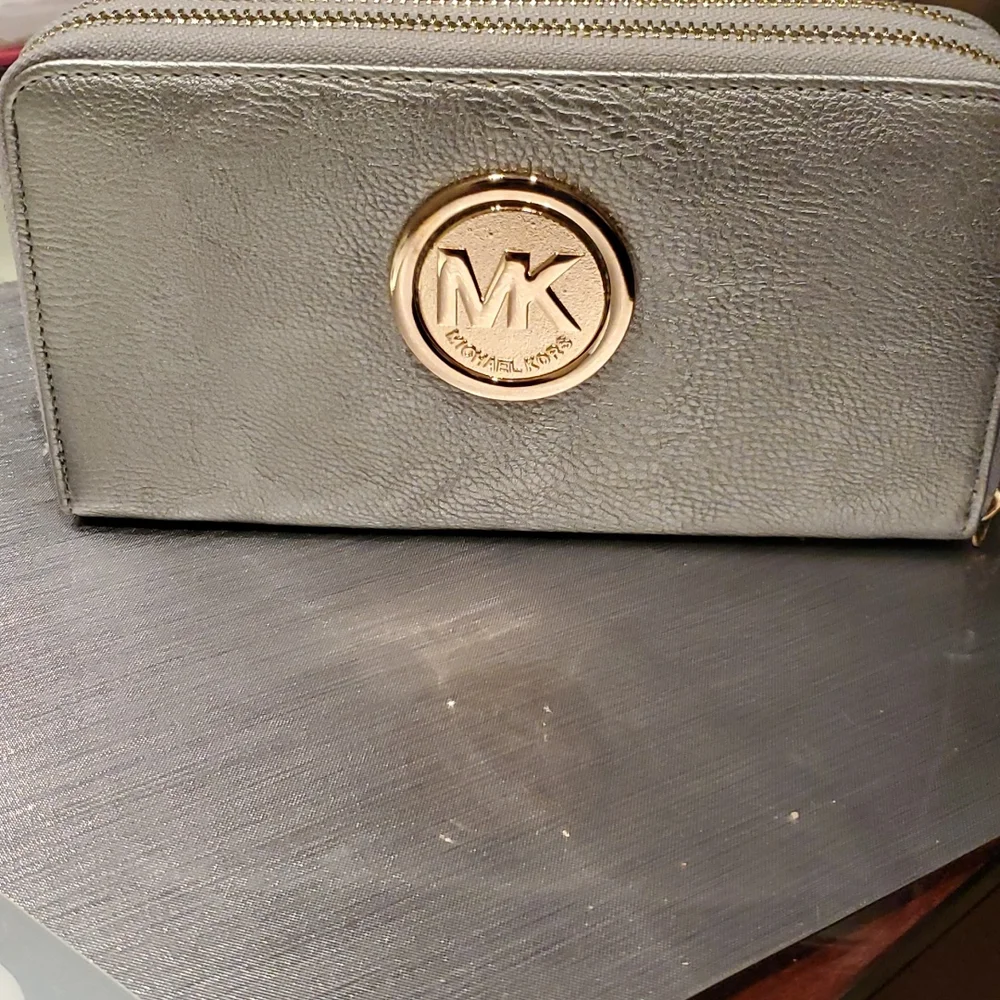 Wallet - Picture 1 of 4
